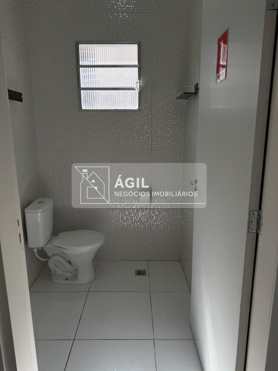Aluga se - sala - ponto comercial - 105m² - campos de são jo
