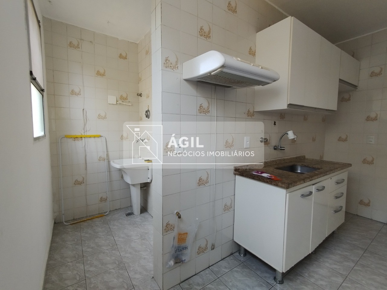 Vende-se apartamento com 02 dormitórios de 58m² no jardim ca
