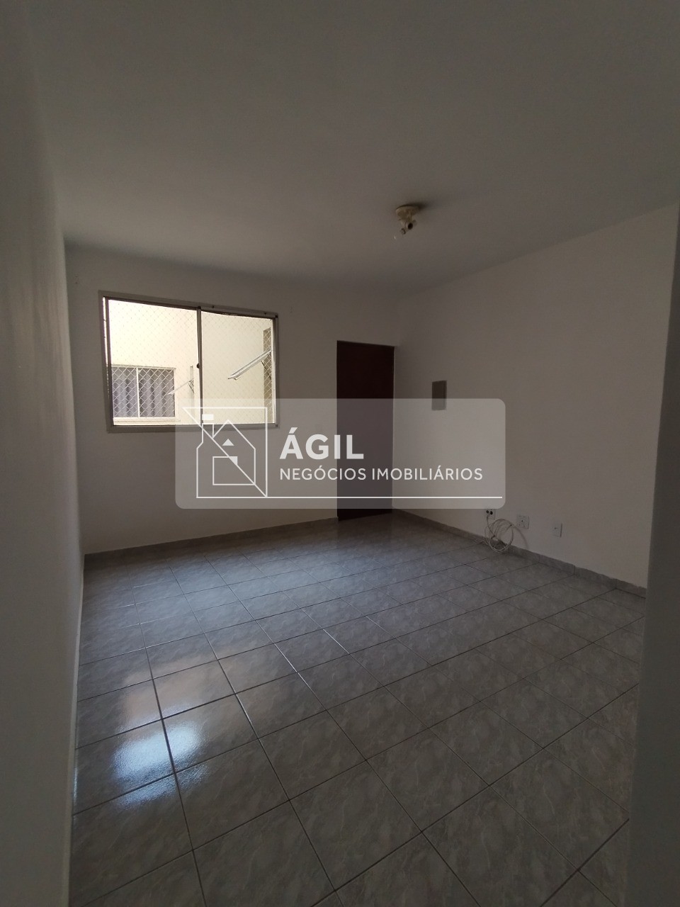 Vende-se apartamento com 02 dormitórios de 58m² no jardim ca