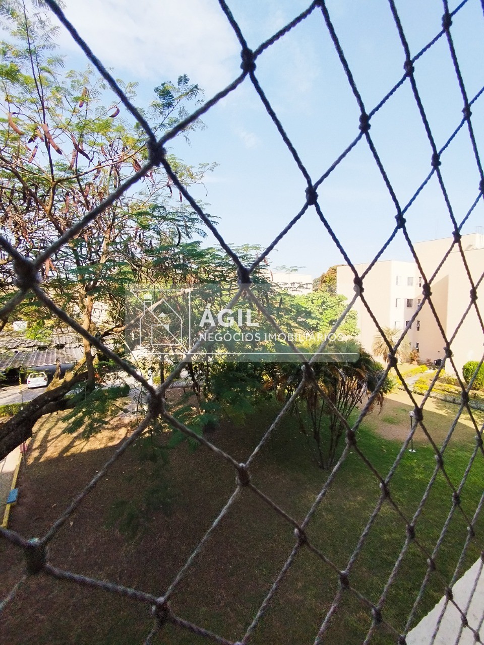 Vende-se apartamento com 02 dormitórios de 58m² no jardim ca