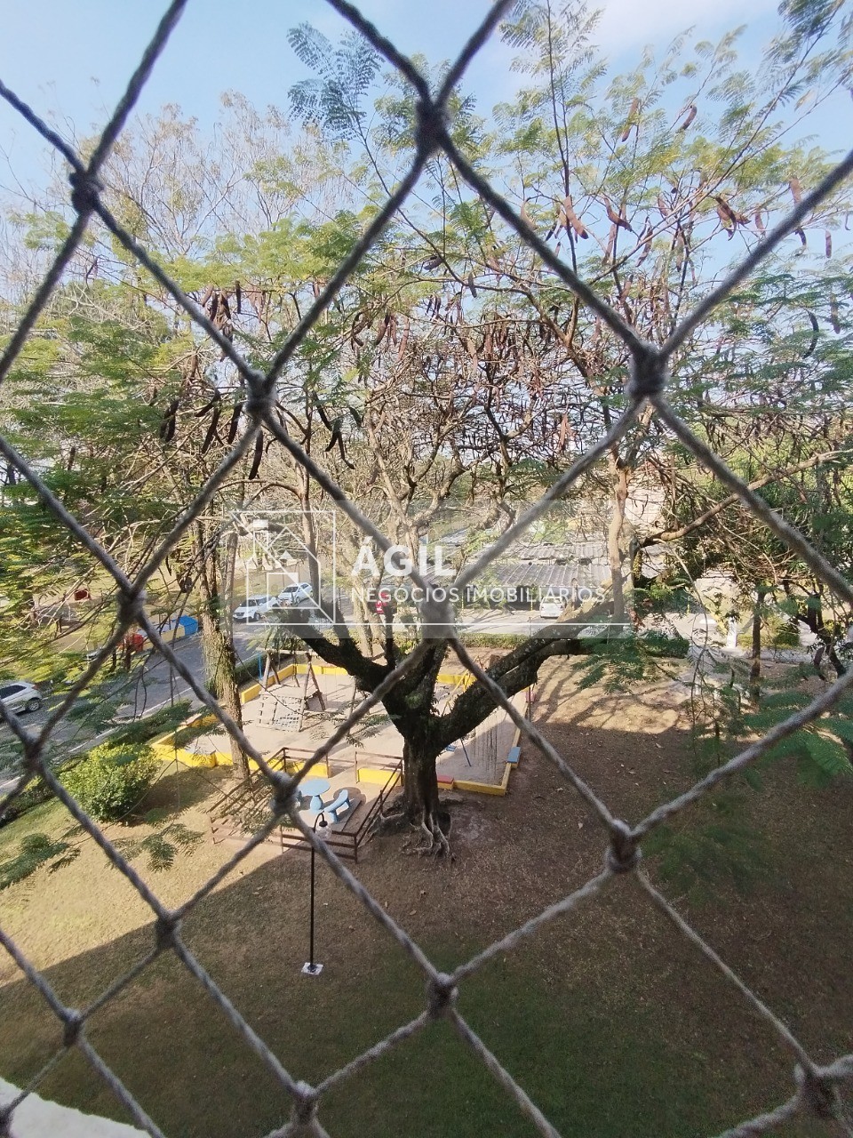 Vende-se apartamento com 02 dormitórios de 58m² no jardim ca