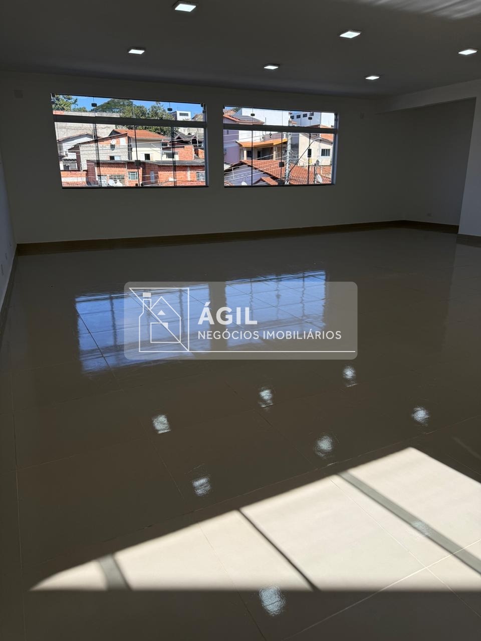 Aluga se - sala - ponto comercial - 105m² - campos de são jo