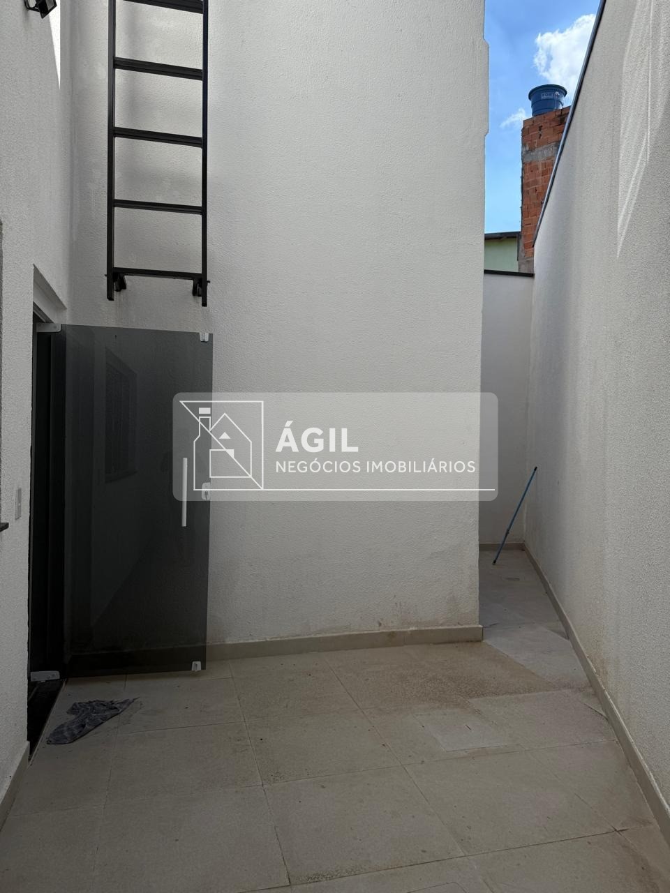 Aluga se - galpão- comercial - 105m² - campos de são jose - 