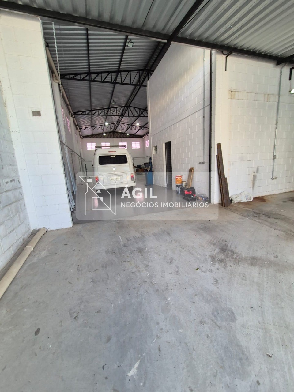 Aluga-se - galpão - comercial - 285m² - jardim aeroporto, pr
