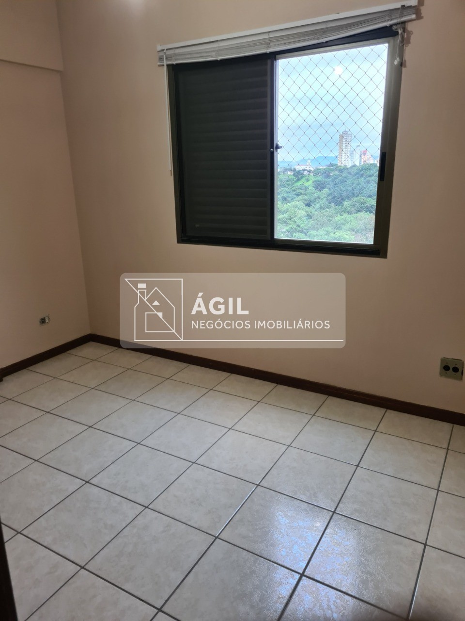 Aluguel - apartamento - 160m² - condomínio edifício por do s