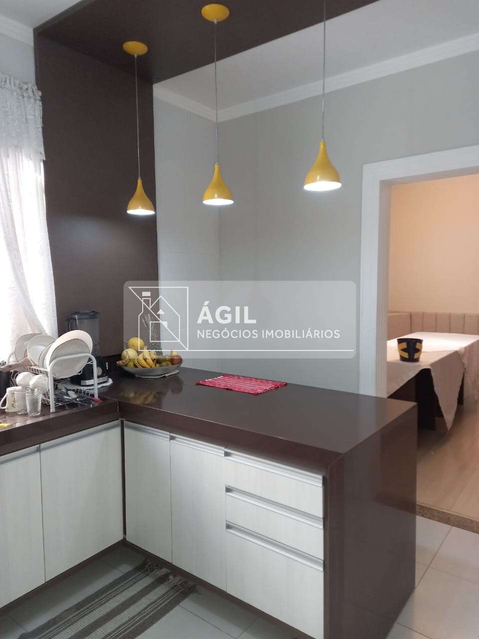 Vendo Sobrado com 5 dormitórios, 236 m² por R$ 945.000,00 - Jardim América - São José dos Campos/SP