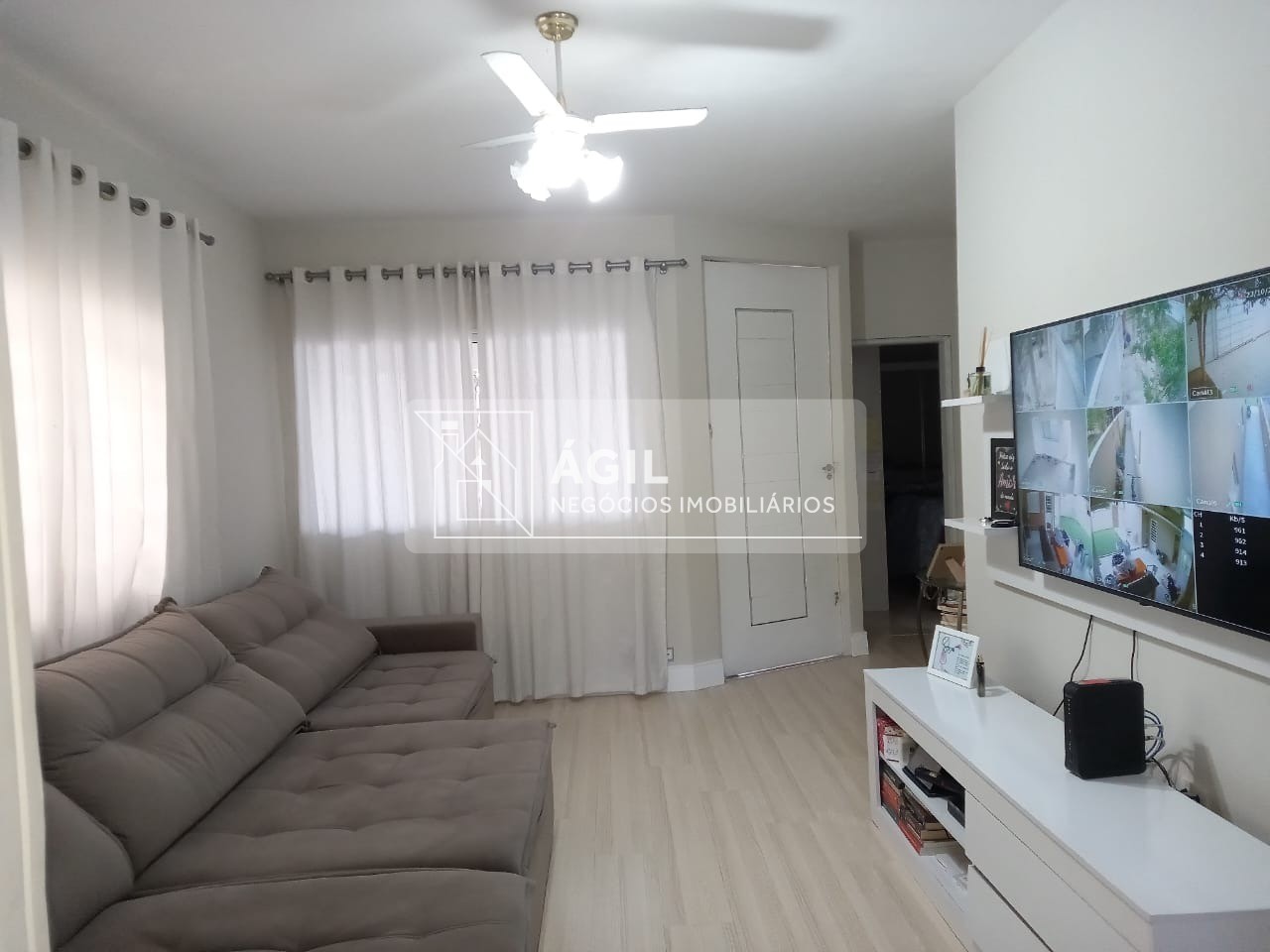 Vendo sobrado com 5 dormitórios, 236 m² por R$ 945.000,00 - 