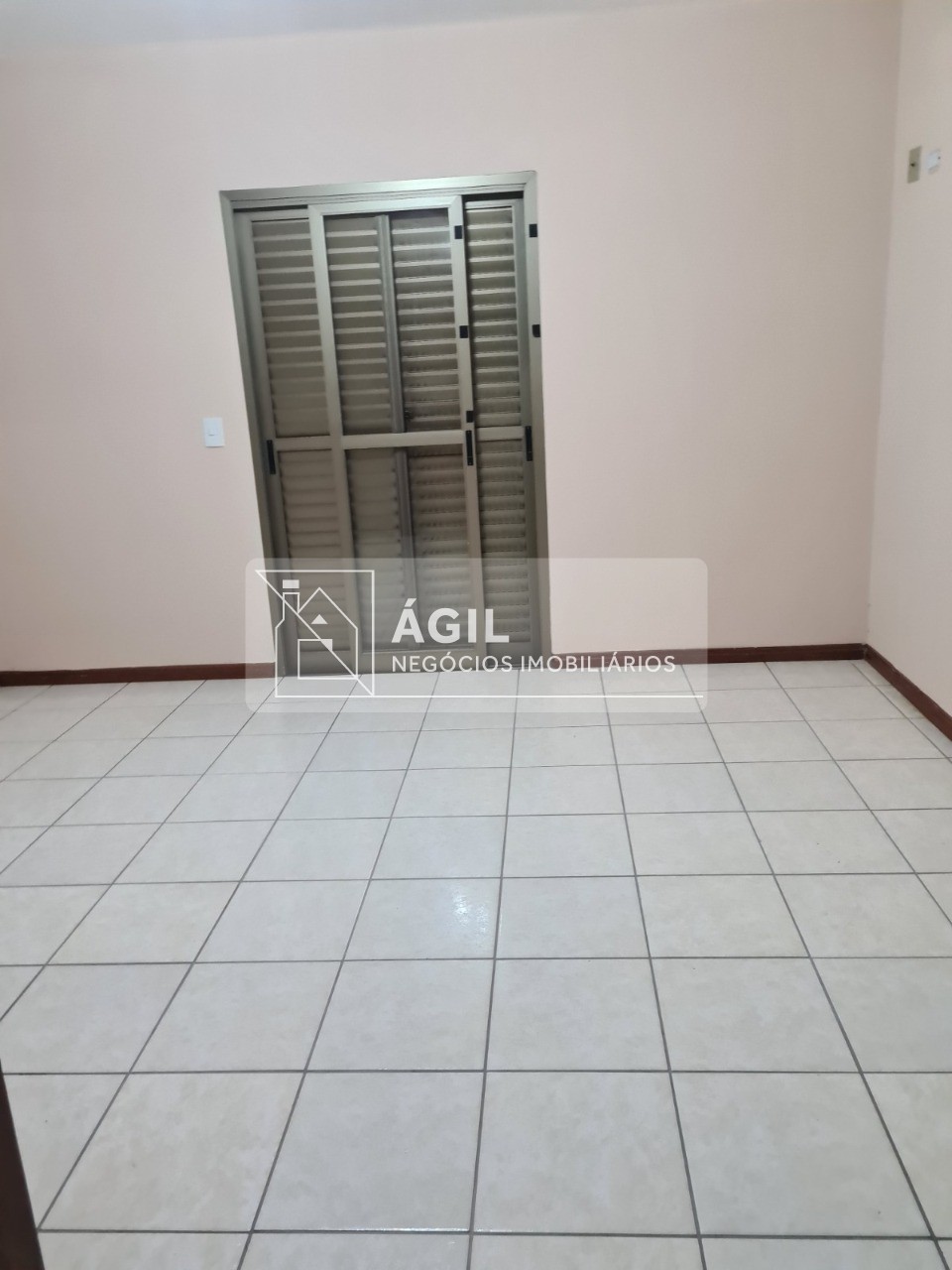 Aluguel - apartamento - 160m² - condomínio edifício por do s