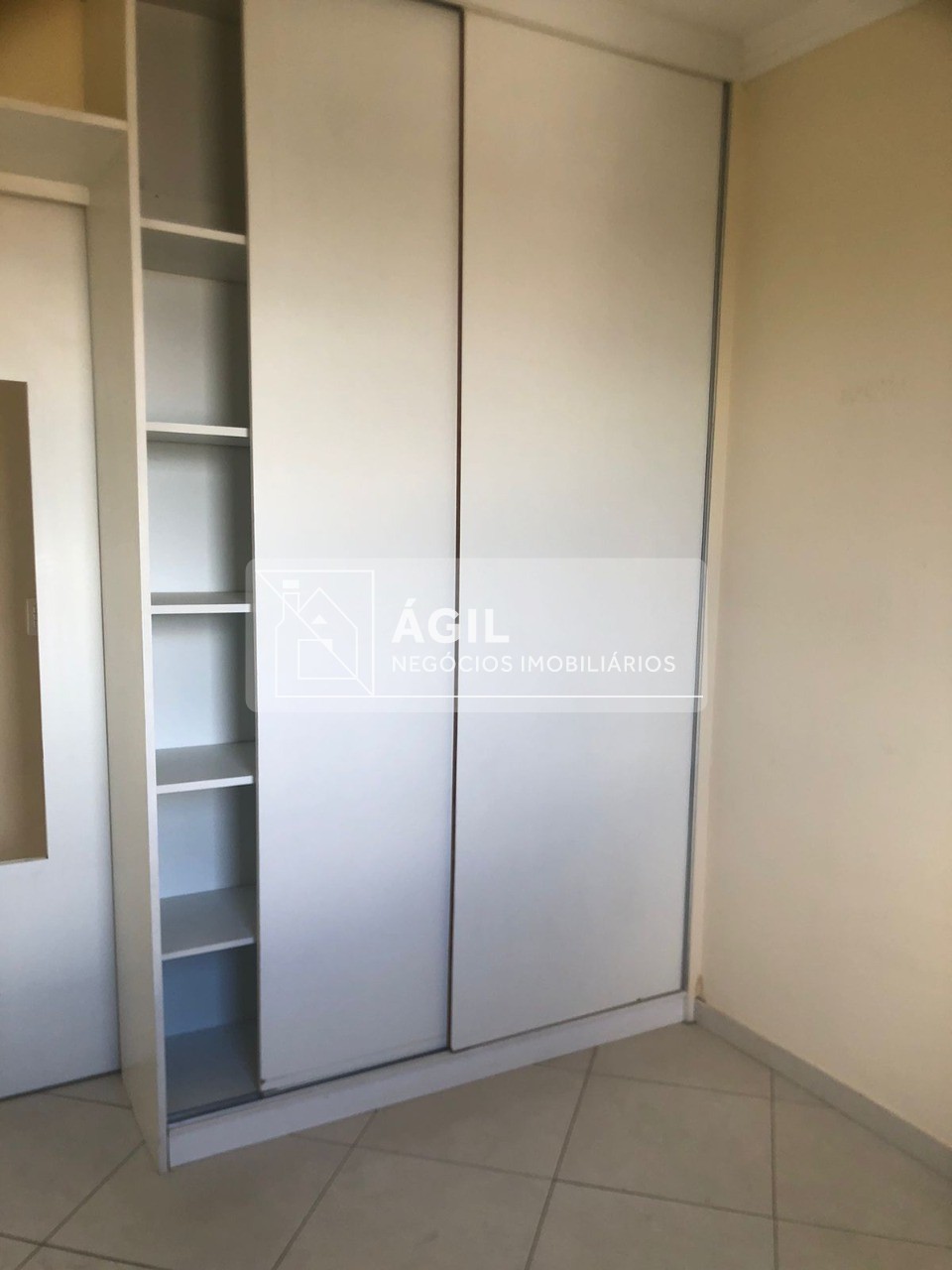 APARTAMENTO PARA LOCAÇÃO NO CITTA DI ROMA, JARDIM AUGUSTA - SÃO JOSÉ DOS CAMPOS - SP - Área útil: 62m² - 3 dormitórios (sendo 1 suíte) - 2 Banheiros