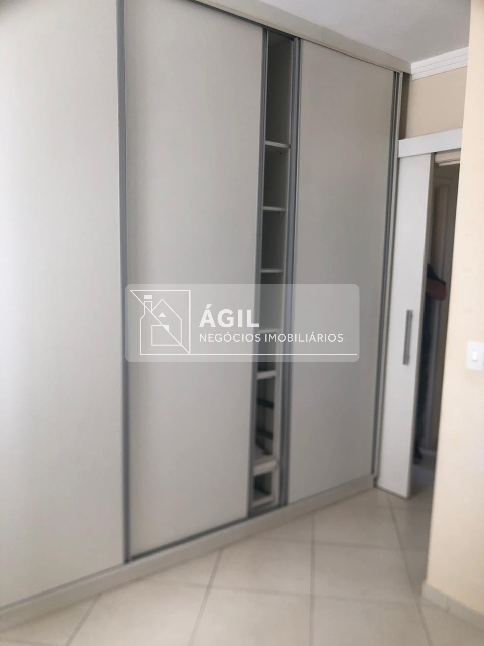 APARTAMENTO PARA LOCAÇÃO NO CITTA DI ROMA, JARDIM AUGUSTA - SÃO JOSÉ DOS CAMPOS - SP - Área útil: 62m² - 3 dormitórios (sendo 1 suíte) - 2 Banheiros