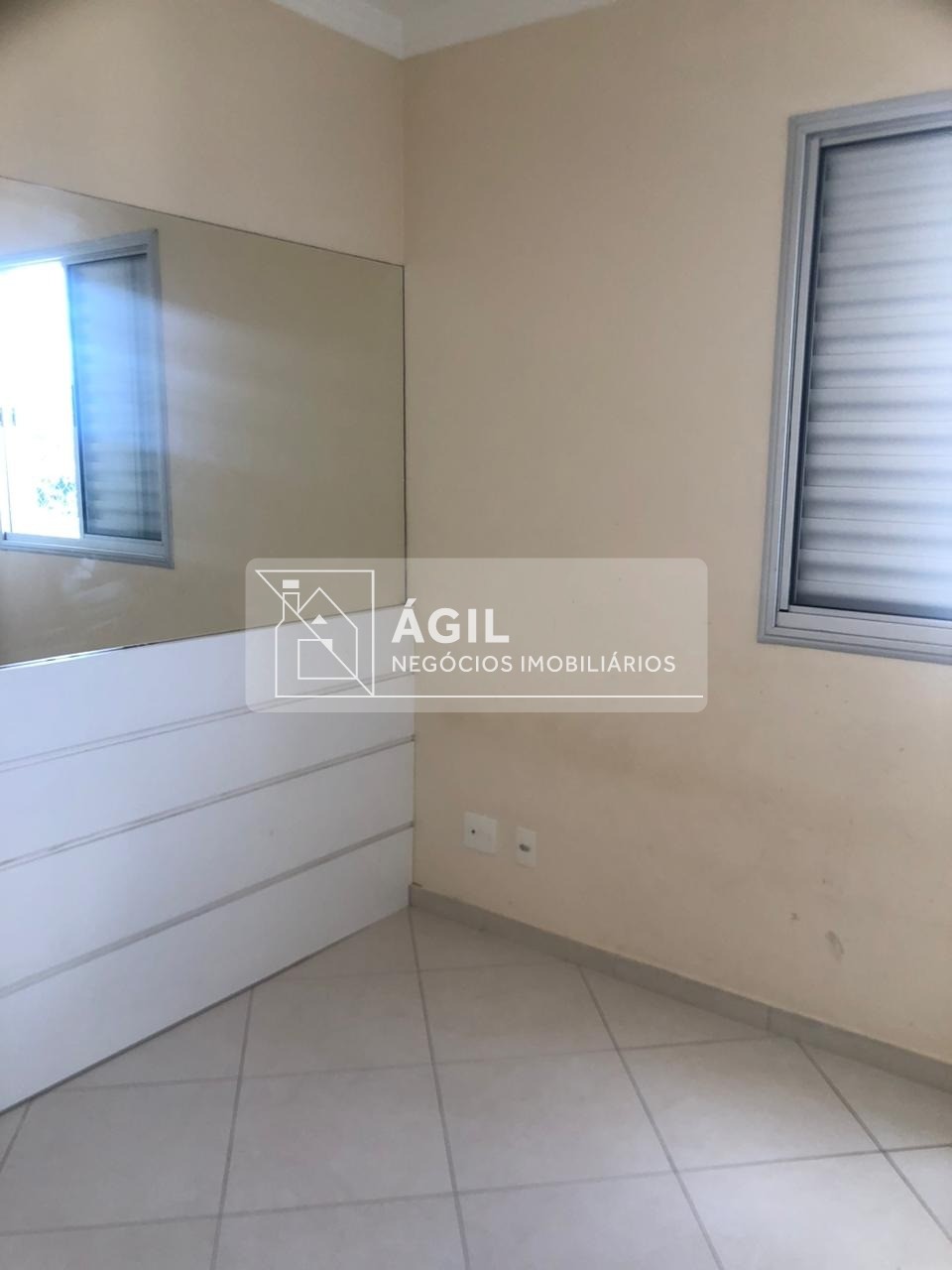 APARTAMENTO PARA LOCAÇÃO NO CITTA DI ROMA, JARDIM AUGUSTA - SÃO JOSÉ DOS CAMPOS - SP - Área útil: 62m² - 3 dormitórios (sendo 1 suíte) - 2 Banheiros