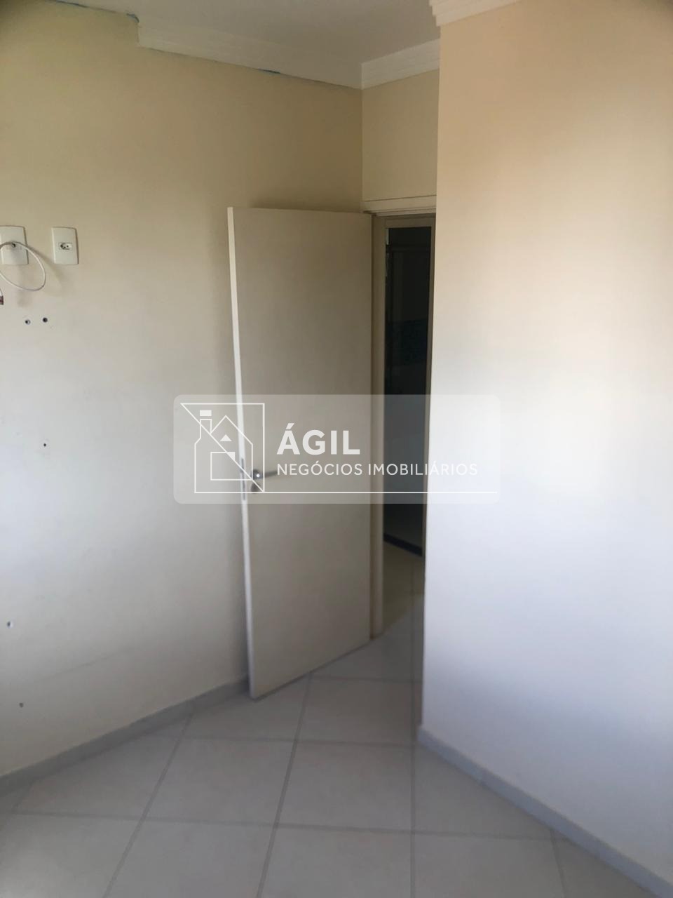 APARTAMENTO PARA LOCAÇÃO NO CITTA DI ROMA, JARDIM AUGUSTA - SÃO JOSÉ DOS CAMPOS - SP - Área útil: 62m² - 3 dormitórios (sendo 1 suíte) - 2 Banheiros
