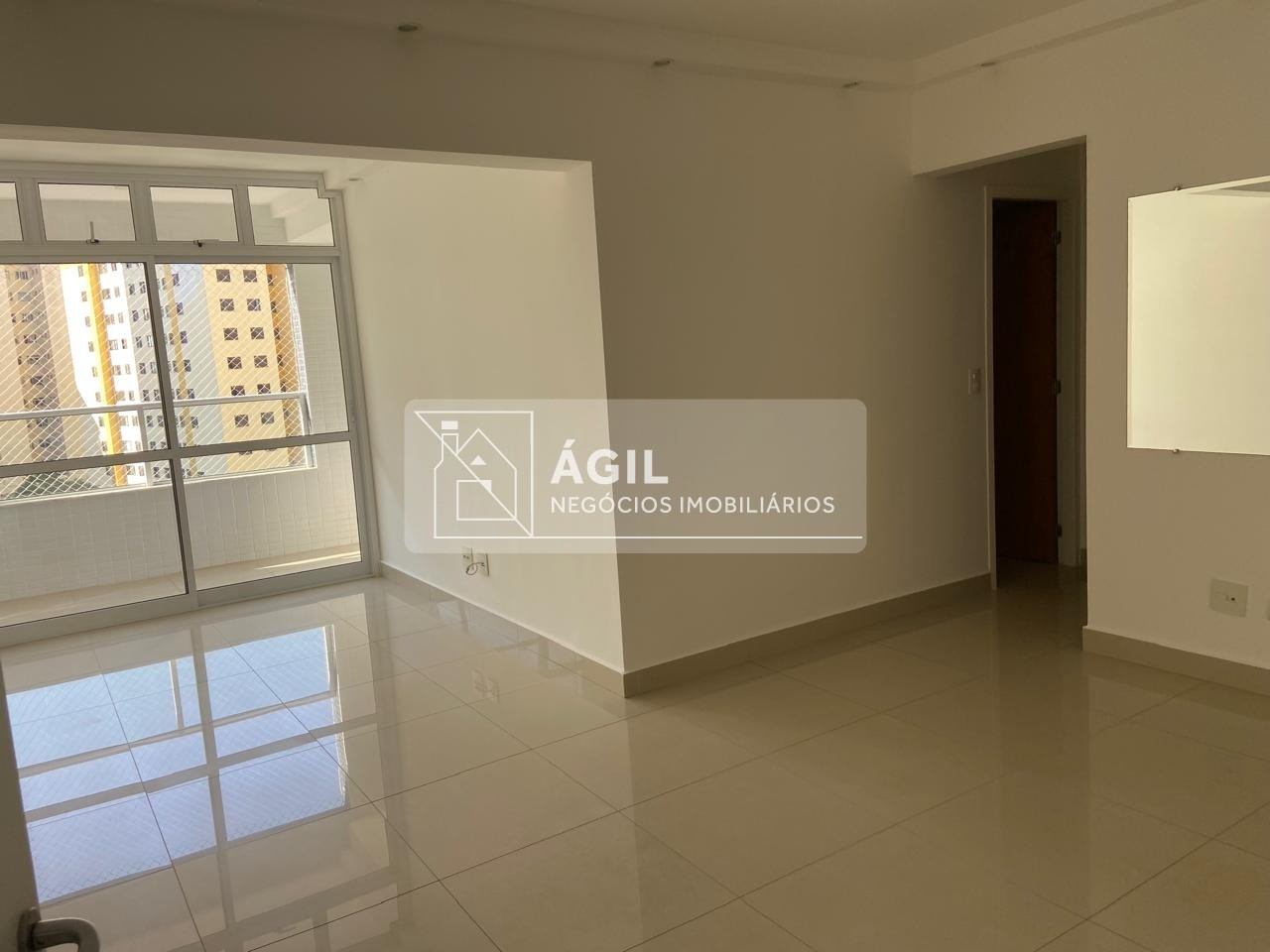 Apartamento de 2 dormitórios, com suíte, para ALUGUEL / LOCAÇÃO no Parque Residencial Aquarius - São José dos Campos - SP Apto com 79 m² 2 dormitório