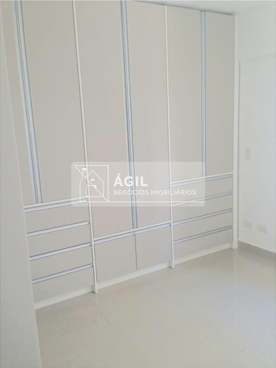 Excelente apartamento de 2 quartos para locação no condomíni