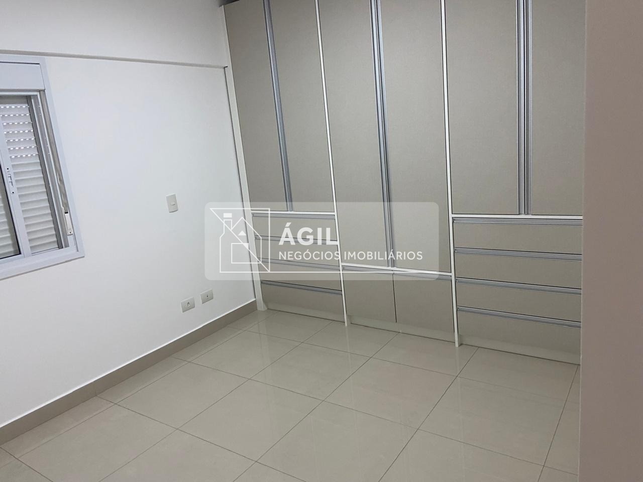 Apartamento de 2 dormitórios, com suíte, para ALUGUEL / LOCAÇÃO no Parque Residencial Aquarius - São José dos Campos - SP Apto com 79 m² 2 dormitório