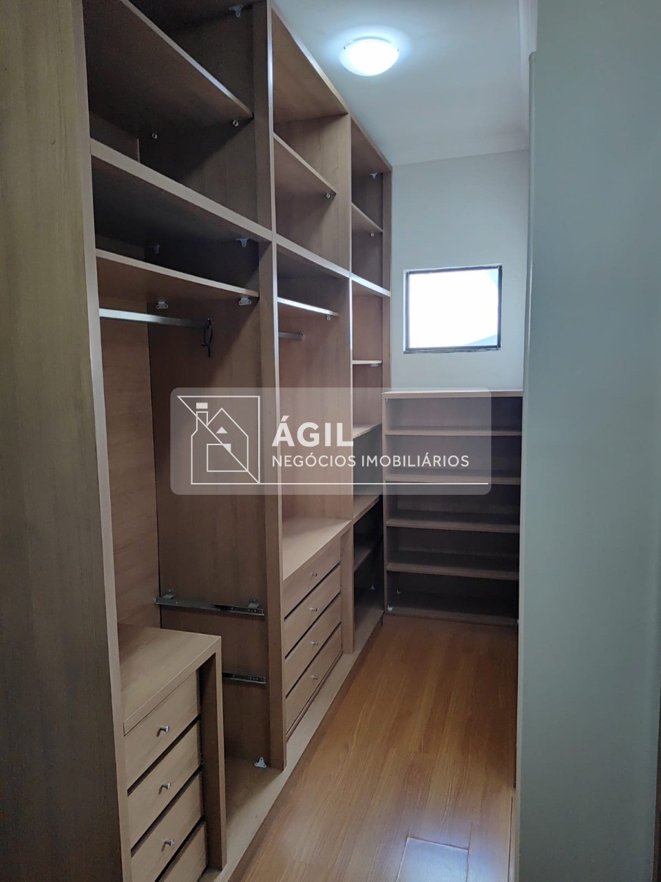 Aluga-se casa em condomínio - villa branca - condomínio quin