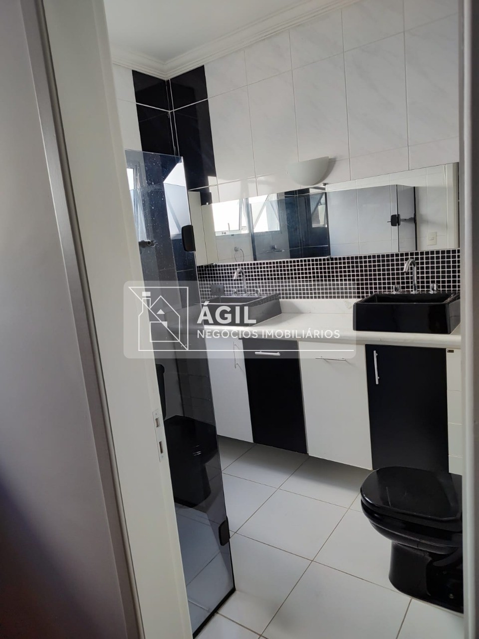 Aluga-se casa em condomínio - villa branca - condomínio quin
