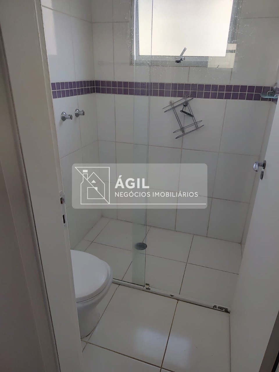 Aluga-se Casa em Condomínio - Villa Branca - Condomínio Quintas do Villa Branca - 4 Dormitórios