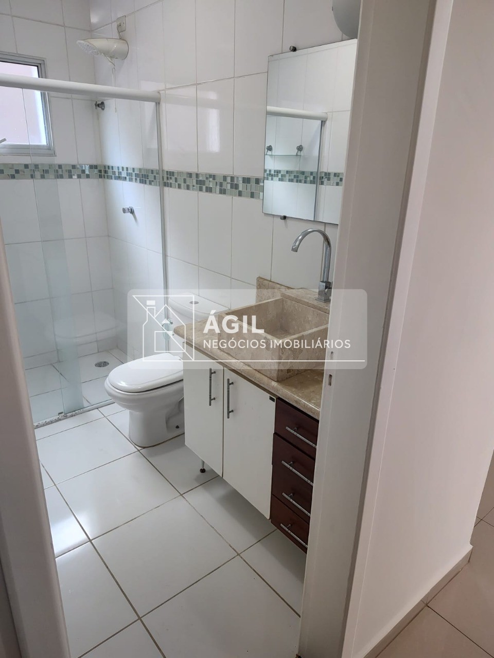 Aluga-se Casa em Condomínio - Villa Branca - Condomínio Quintas do Villa Branca - 4 Dormitórios