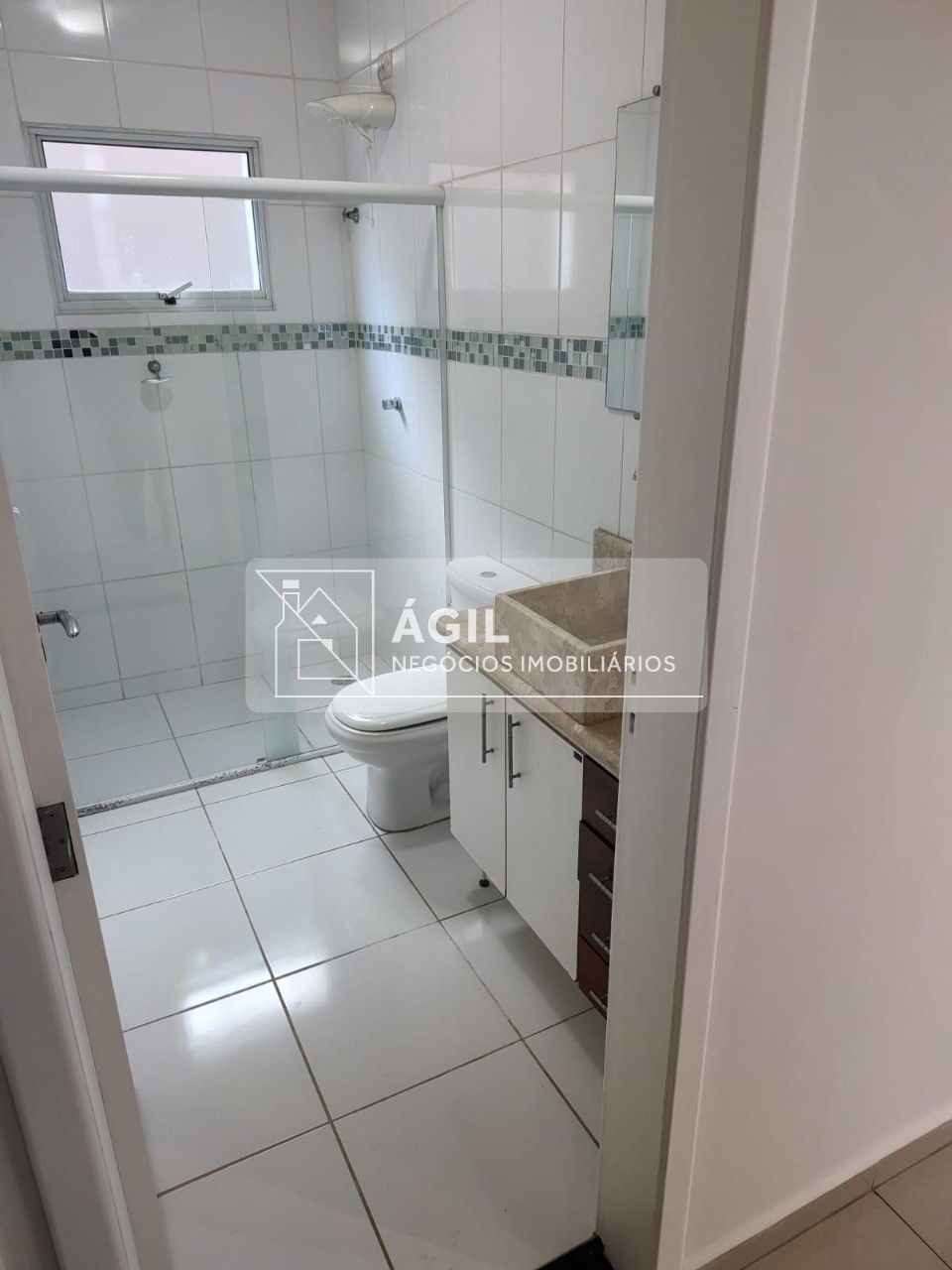 Aluga-se Casa em Condomínio - Villa Branca - Condomínio Quintas do Villa Branca - 4 Dormitórios