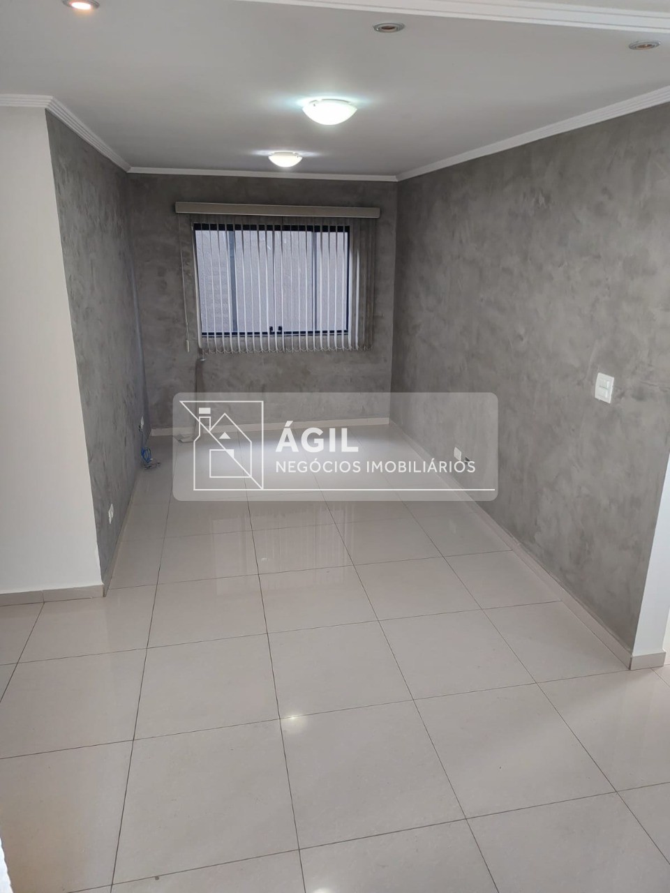 Aluga-se Casa em Condomínio - Villa Branca - Condomínio Quintas do Villa Branca - 4 Dormitórios