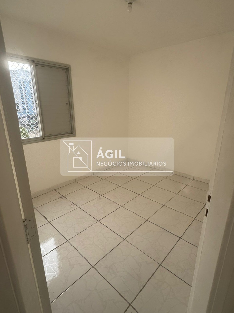 Aluga-se apartamento no edifício inconfidência - jardim são 