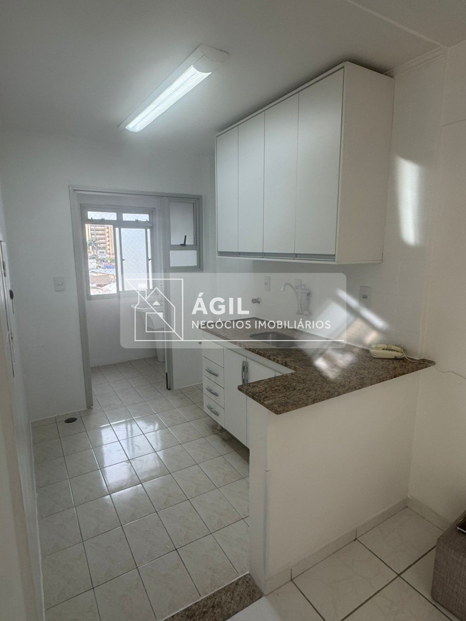 Aluga-se Apartamento no Edifício Inconfidência - Jardim São Dimas, São José dos Campos - 3 Quartos, 70m², Ótima Localização!