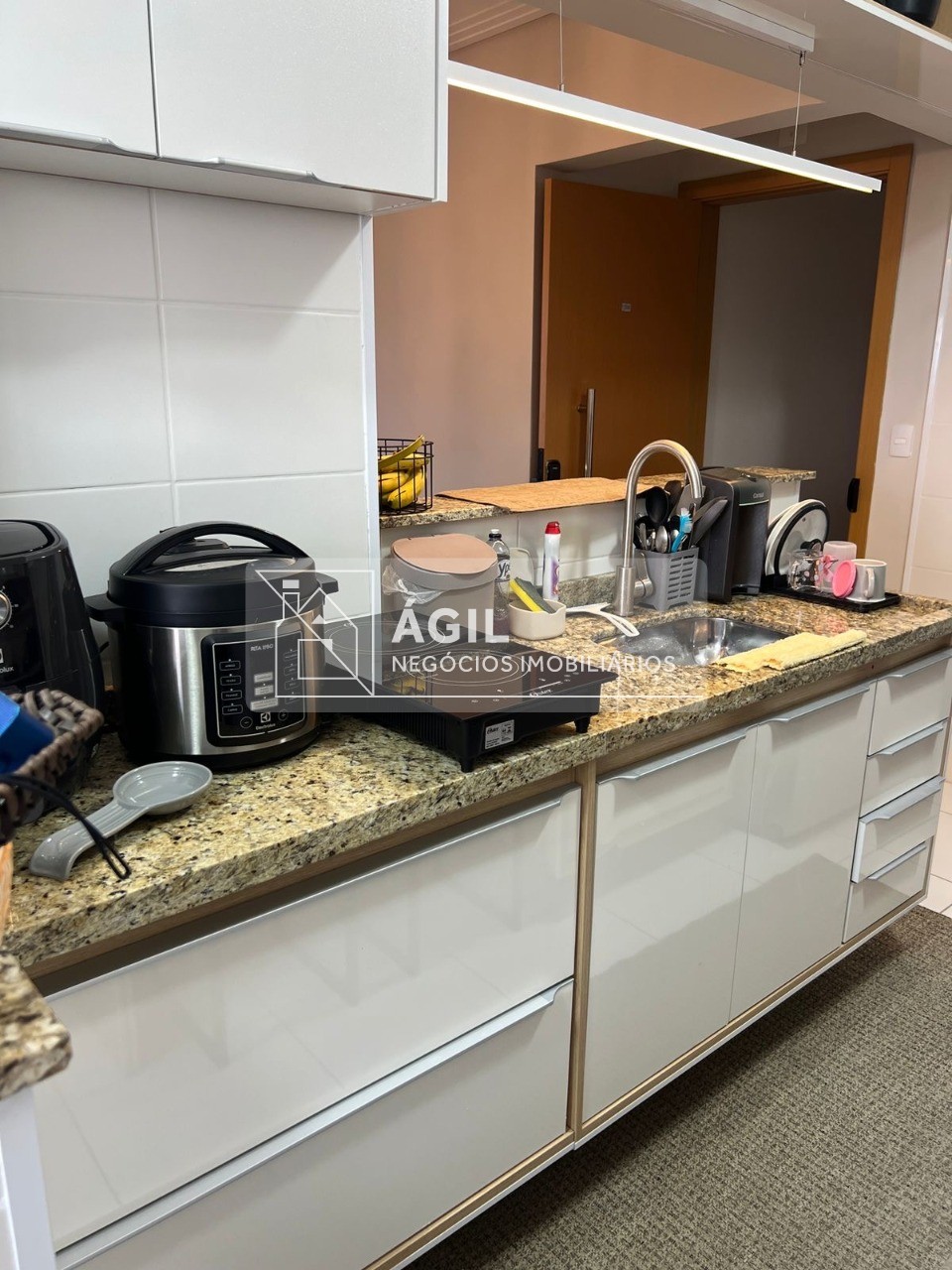Imperdível oportunidade de apartamento à venda em São José dos Campos - Jardim Satélite! 2 quartos, sala, banheiro, vaga de garagem.