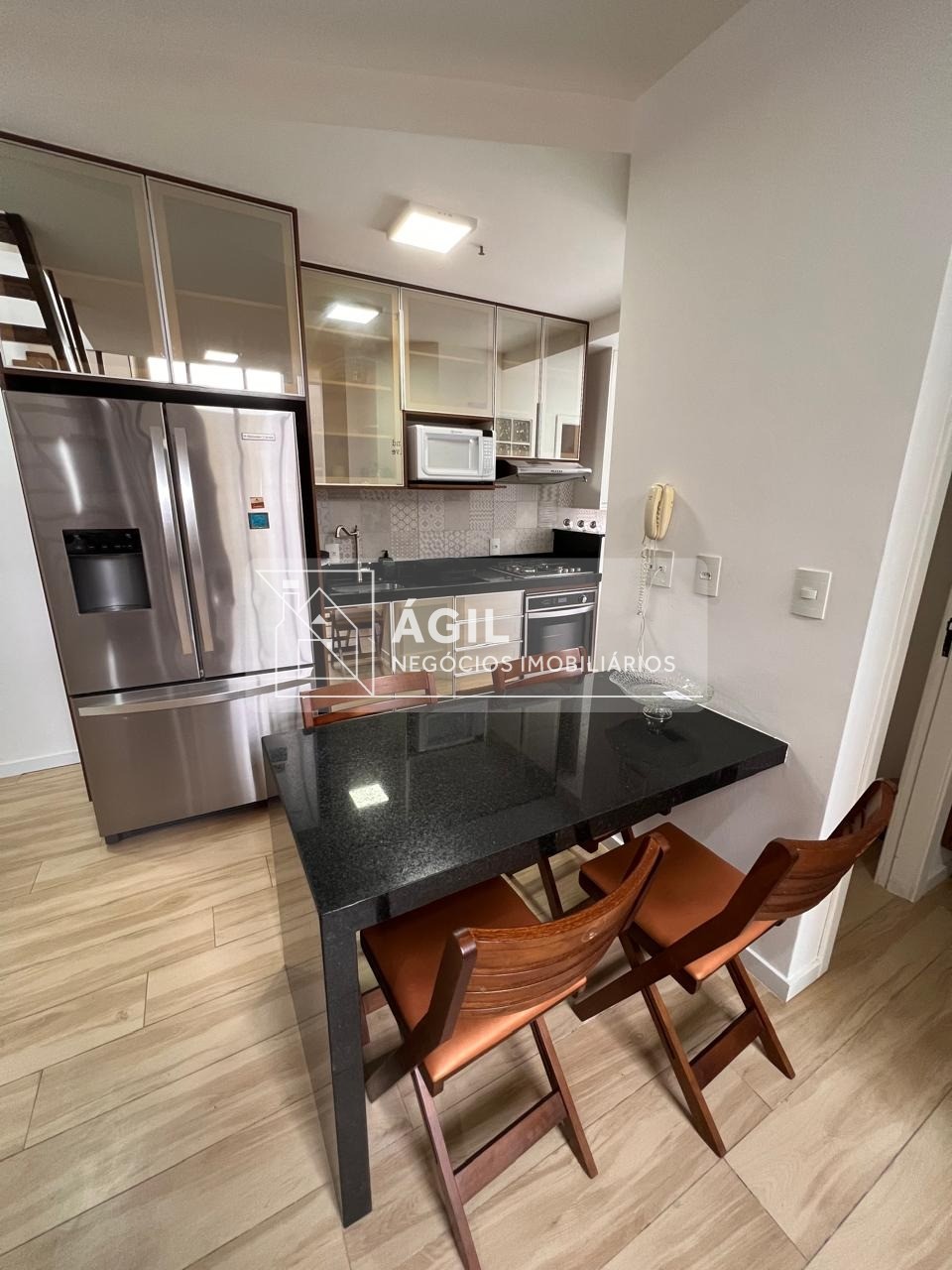 Apartamento à venda no Parque Residencial Aquarius, São José dos Campos - SP: 1 quarto, 1 suíte, 2 salas, 2 banheiros, 1 vaga - Imperdível!