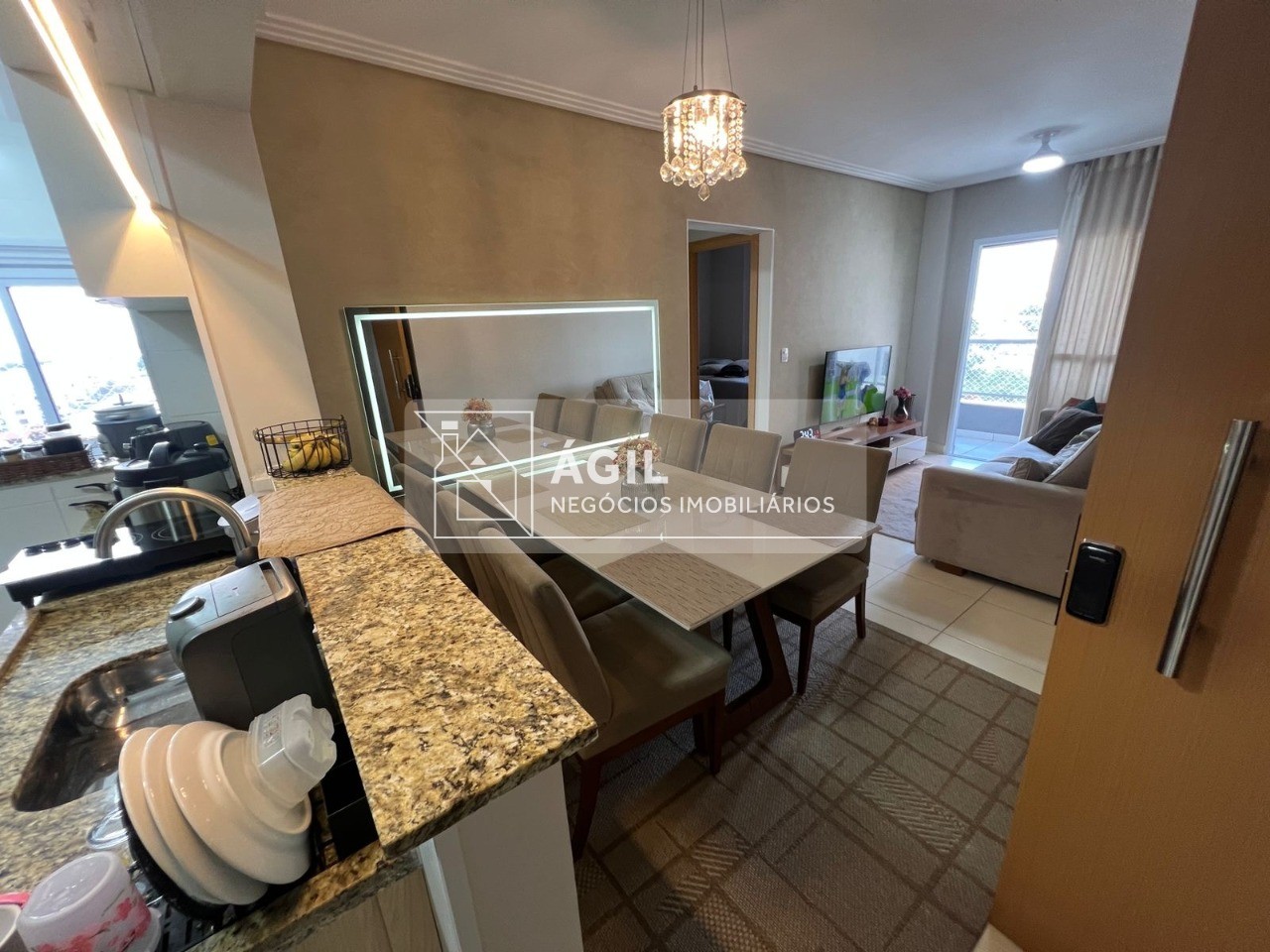 Imperdível oportunidade de apartamento à venda em São José dos Campos - Jardim Satélite! 2 quartos, sala, banheiro, vaga de garagem.