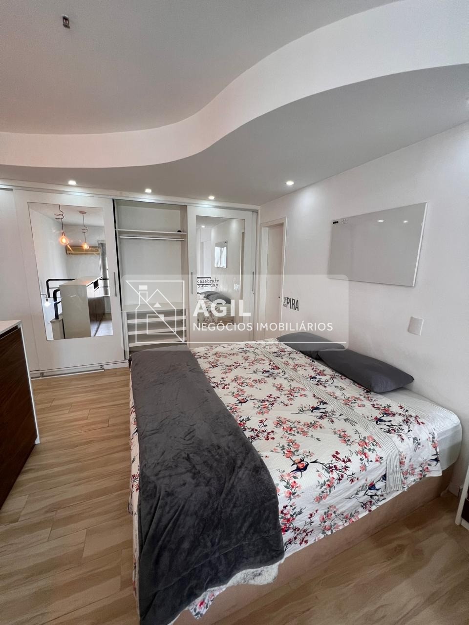 Apartamento à venda no Parque Residencial Aquarius, São José dos Campos - SP: 1 quarto, 1 suíte, 2 salas, 2 banheiros, 1 vaga - Imperdível!