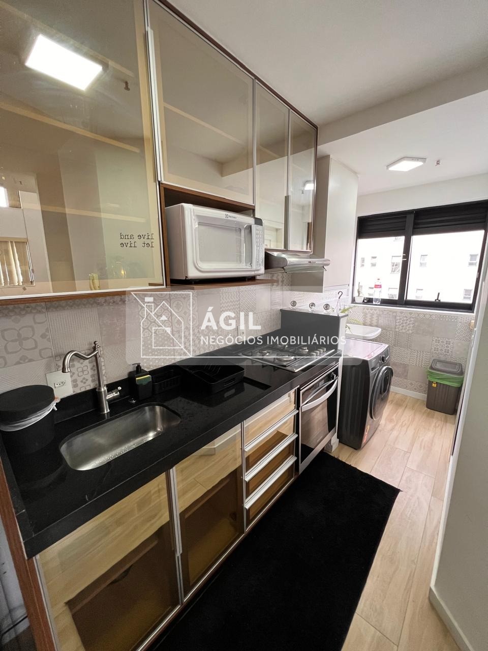 Apartamento à venda no Parque Residencial Aquarius, São José dos Campos - SP: 1 quarto, 1 suíte, 2 salas, 2 banheiros, 1 vaga - Imperdível!