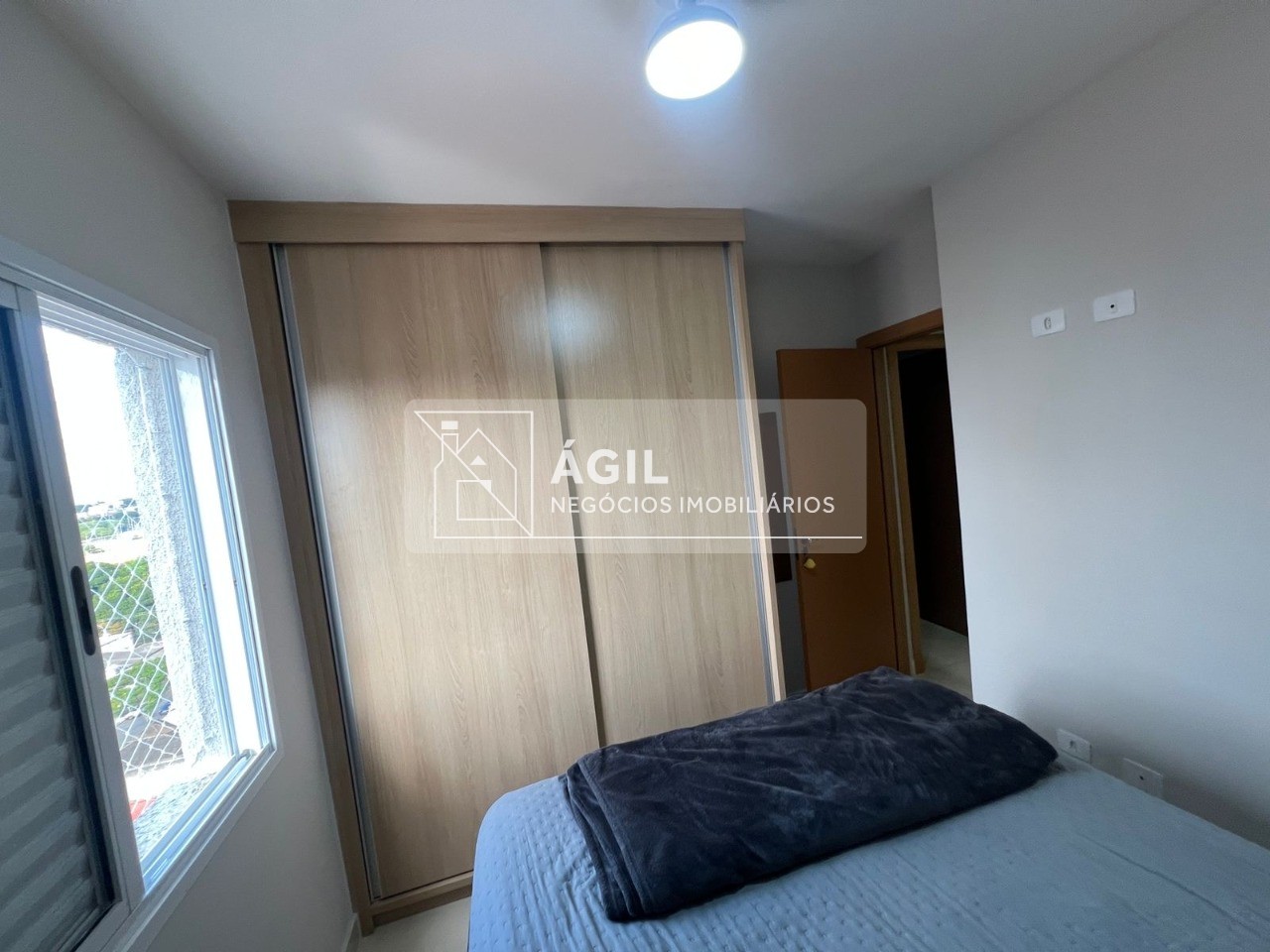 Imperdível oportunidade de apartamento à venda em São José dos Campos - Jardim Satélite! 2 quartos, sala, banheiro, vaga de garagem.