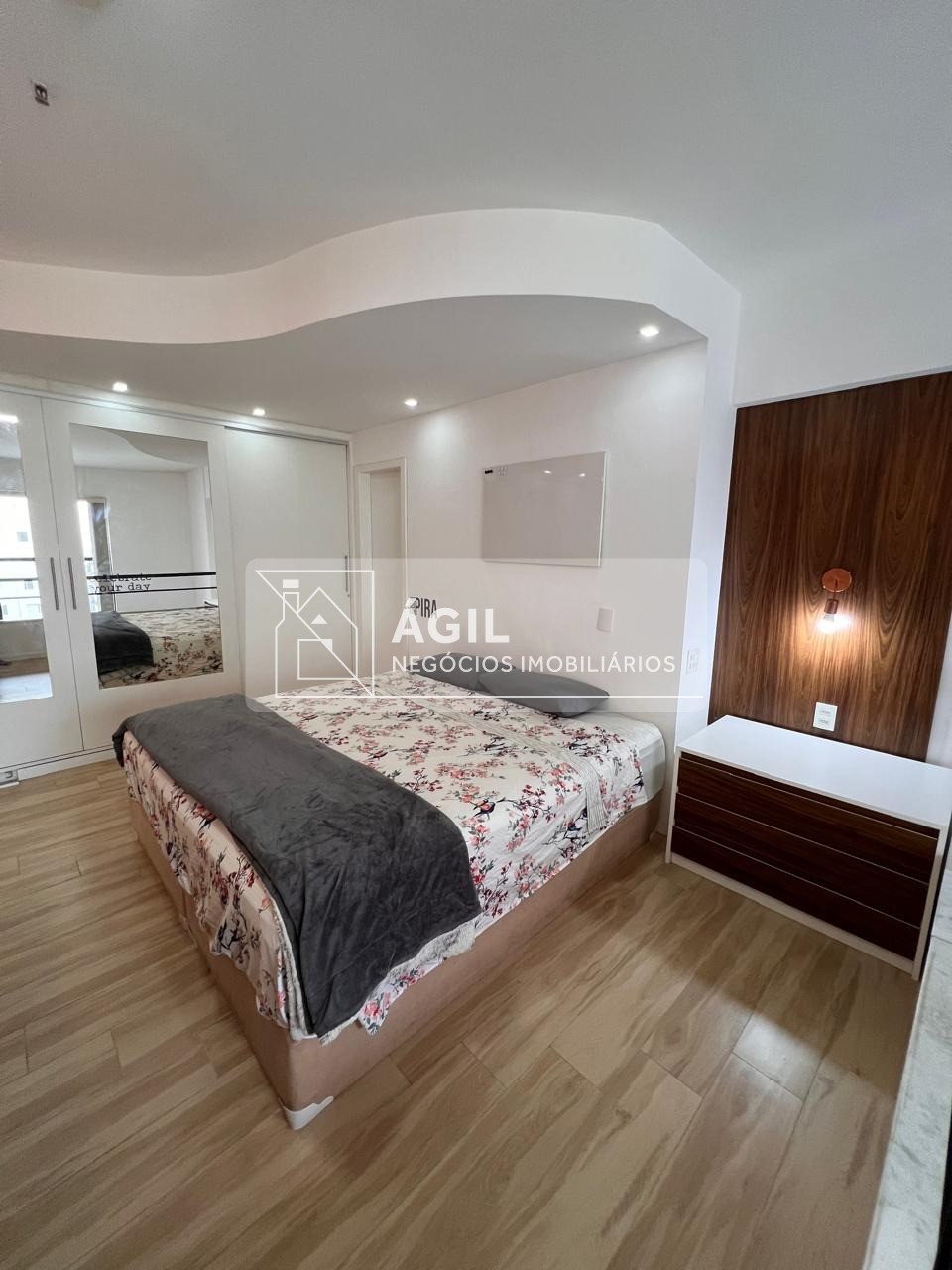Apartamento à venda no Parque Residencial Aquarius, São José dos Campos - SP: 1 quarto, 1 suíte, 2 salas, 2 banheiros, 1 vaga - Imperdível!