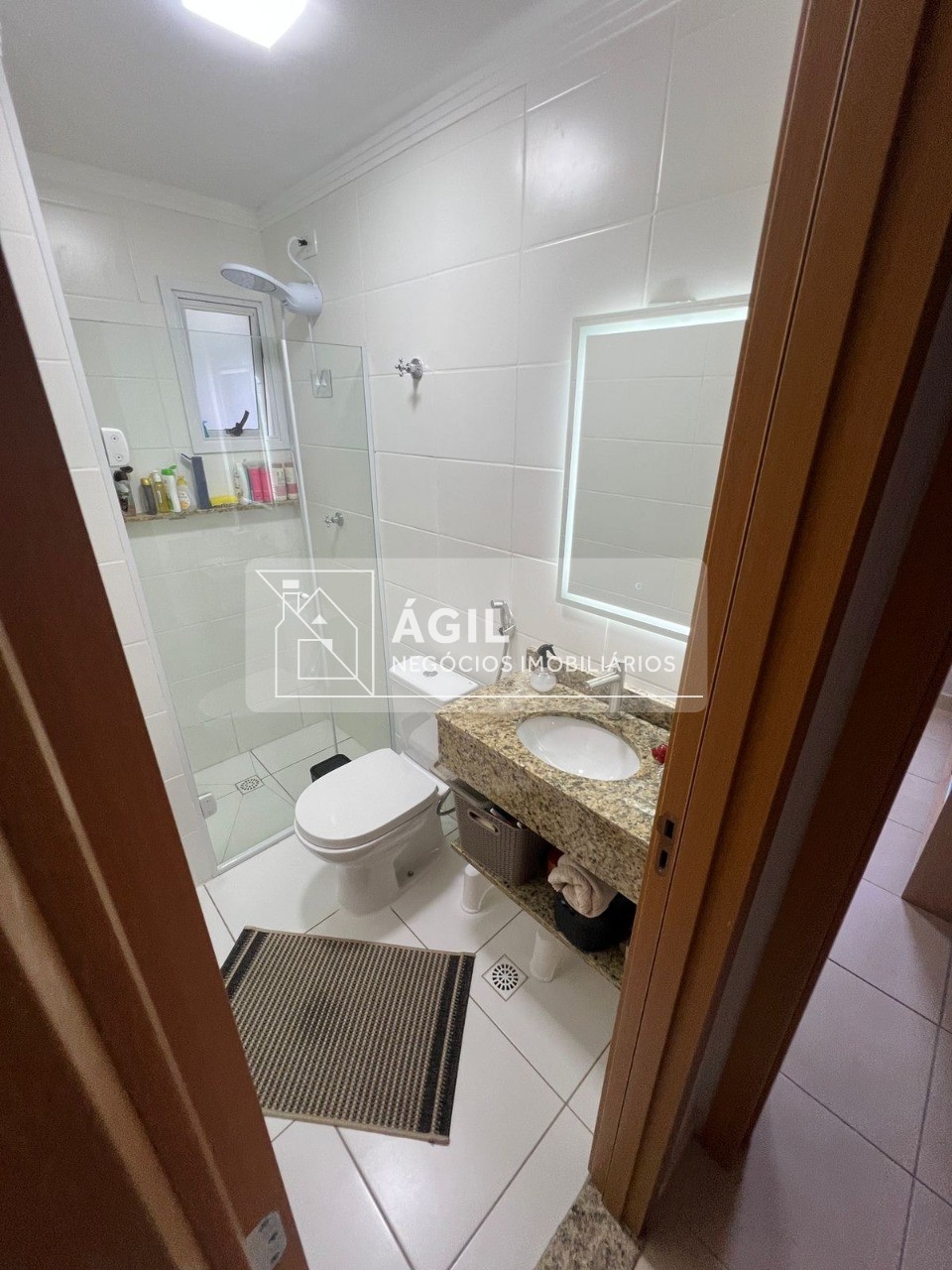 Imperdível oportunidade de apartamento à venda em São José dos Campos - Jardim Satélite! 2 quartos, sala, banheiro, vaga de garagem.