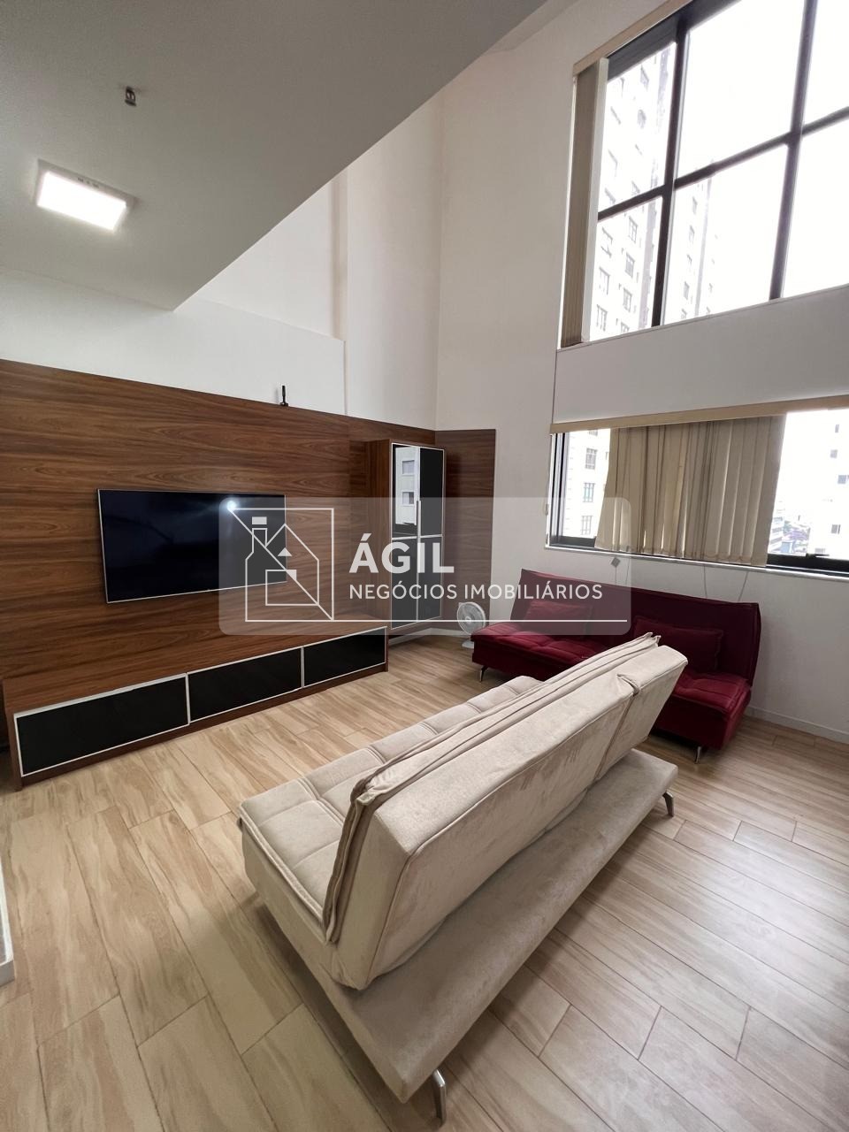 Apartamento à venda no Parque Residencial Aquarius, São José dos Campos - SP: 1 quarto, 1 suíte, 2 salas, 2 banheiros, 1 vaga - Imperdível!