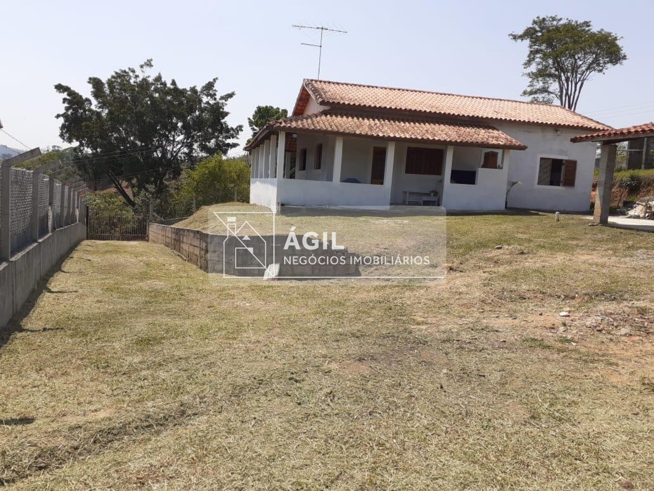 Vendo chácara 1000m2 - 3 dormitórios - chácaras santa maria 