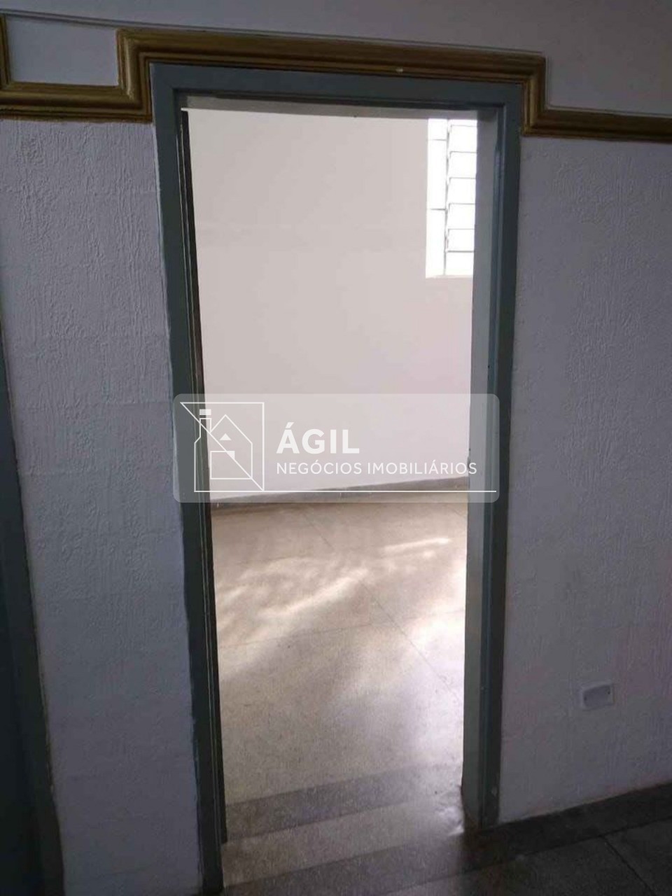 Alugo ponto comercial 200 m2 - cidade salvador - jacareí sp