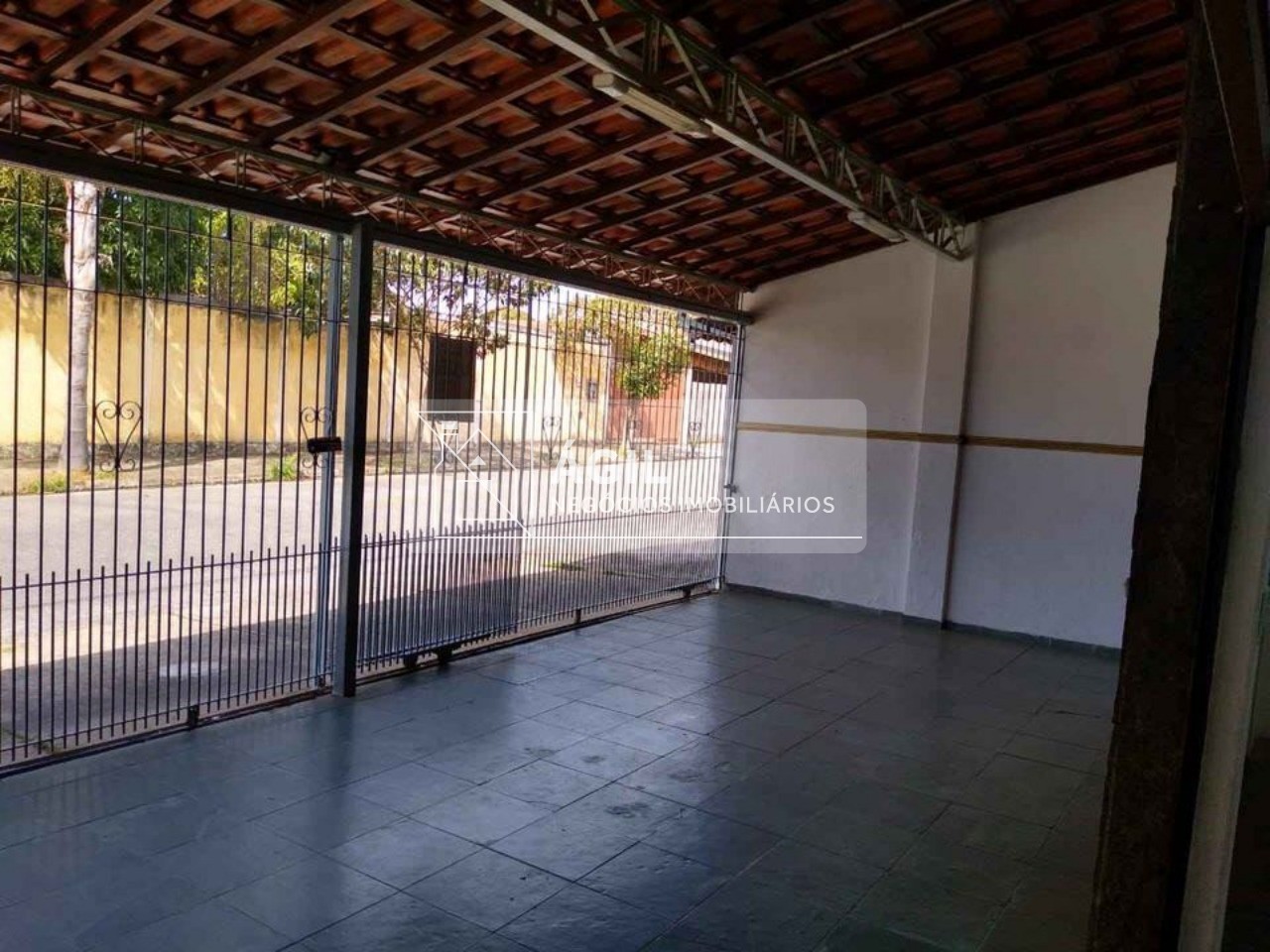 Alugo Ponto Comercial 200 m2 - Cidade Salvador - Jacareí SP