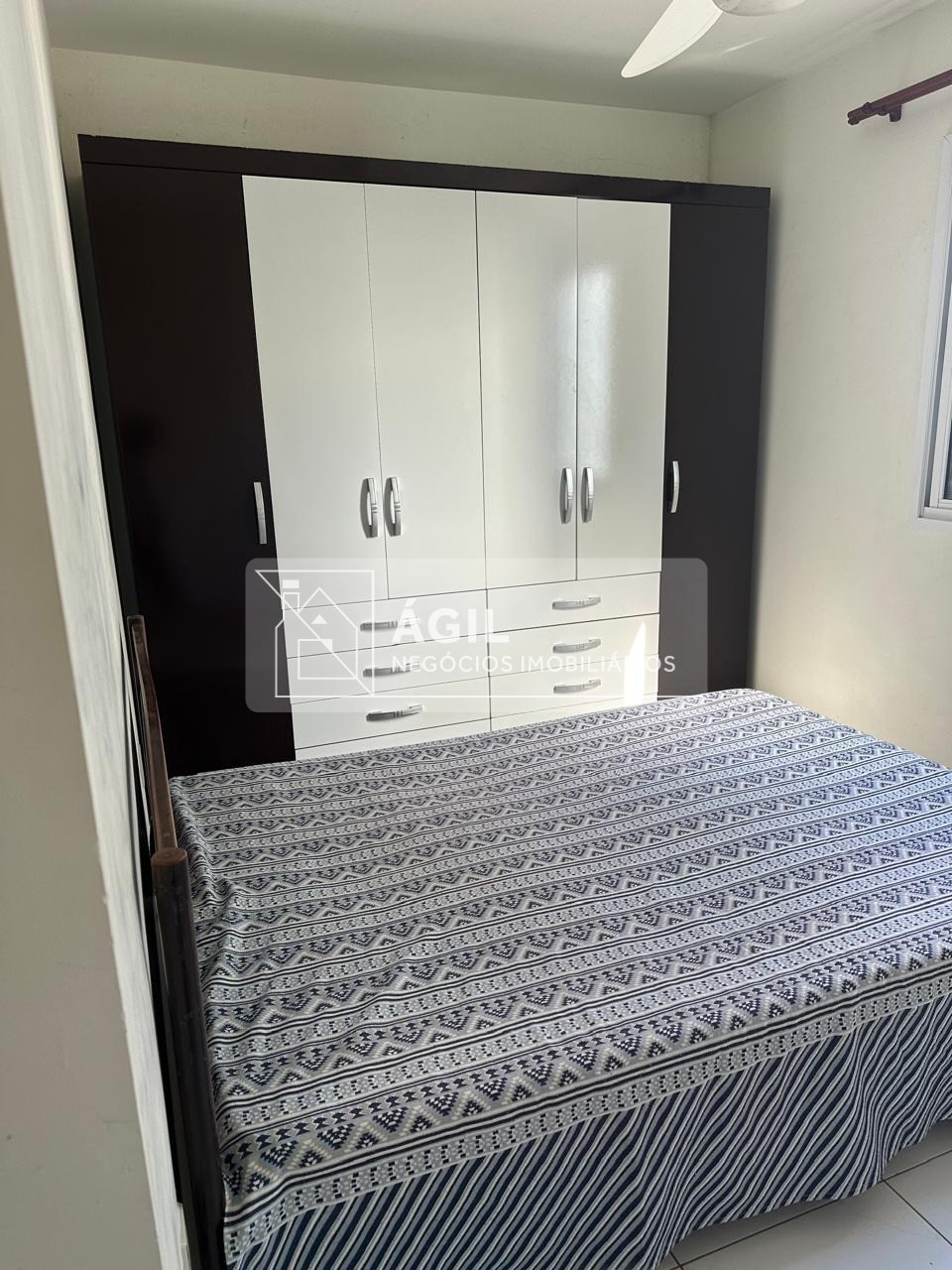 Alugo apartamento 51 m2 - 2 dormitórios - condominio colinas