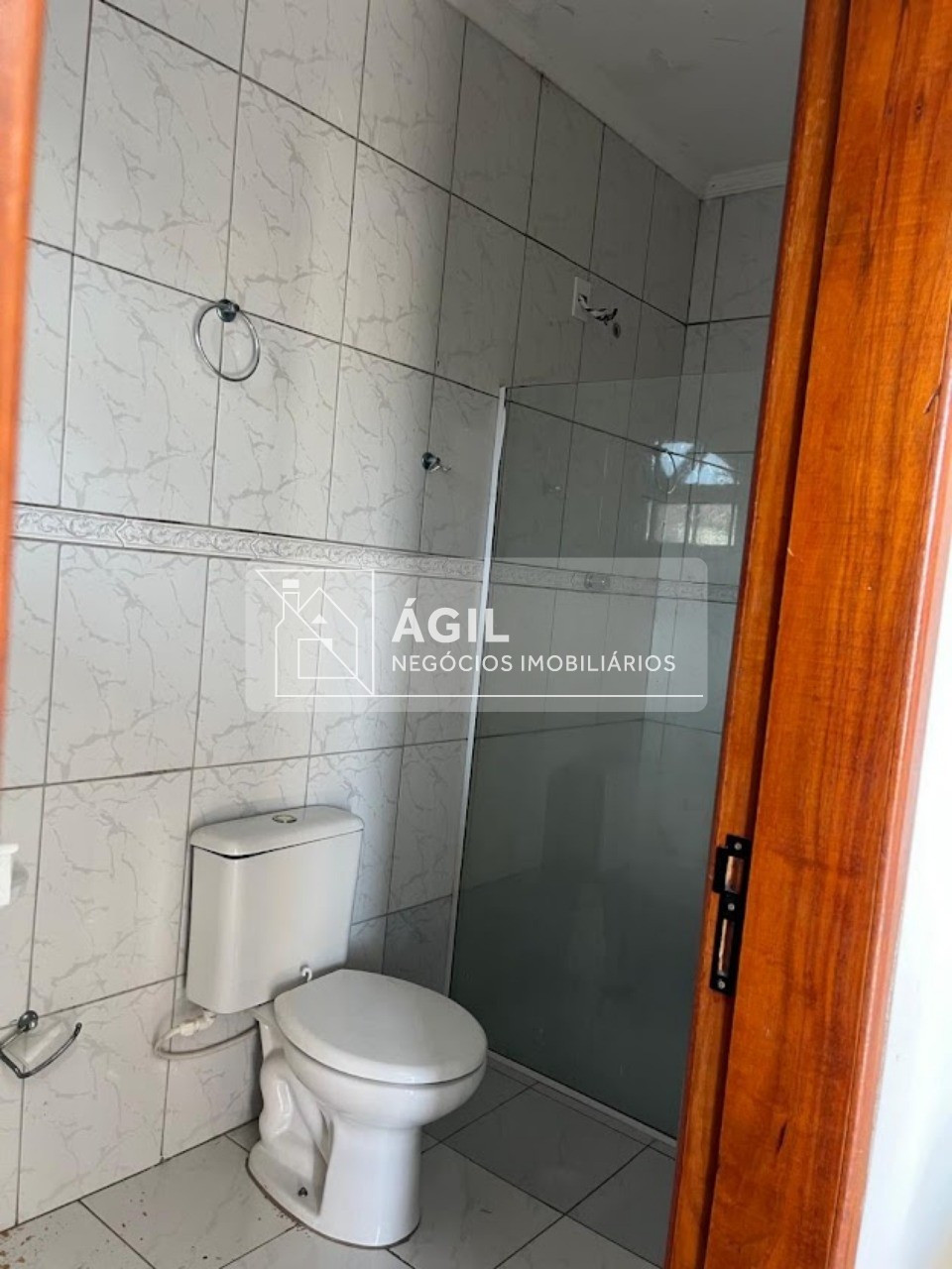 Vendo ou Alugo Sobrado 350 m2 - 3 dormitórios- Bosque dos Ipês - São José dos Campos