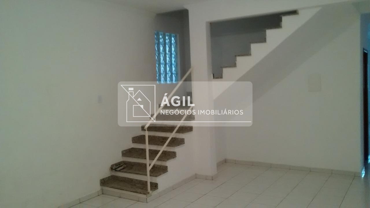 Vendo ou Alugo Sobrado 350 m2 - 3 dormitórios- Bosque dos Ipês - São José dos Campos
