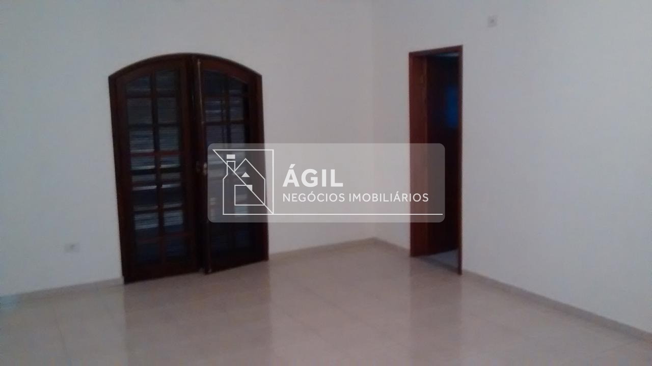 Vendo ou Alugo Sobrado 350 m2 - 3 dormitórios- Bosque dos Ipês - São José dos Campos