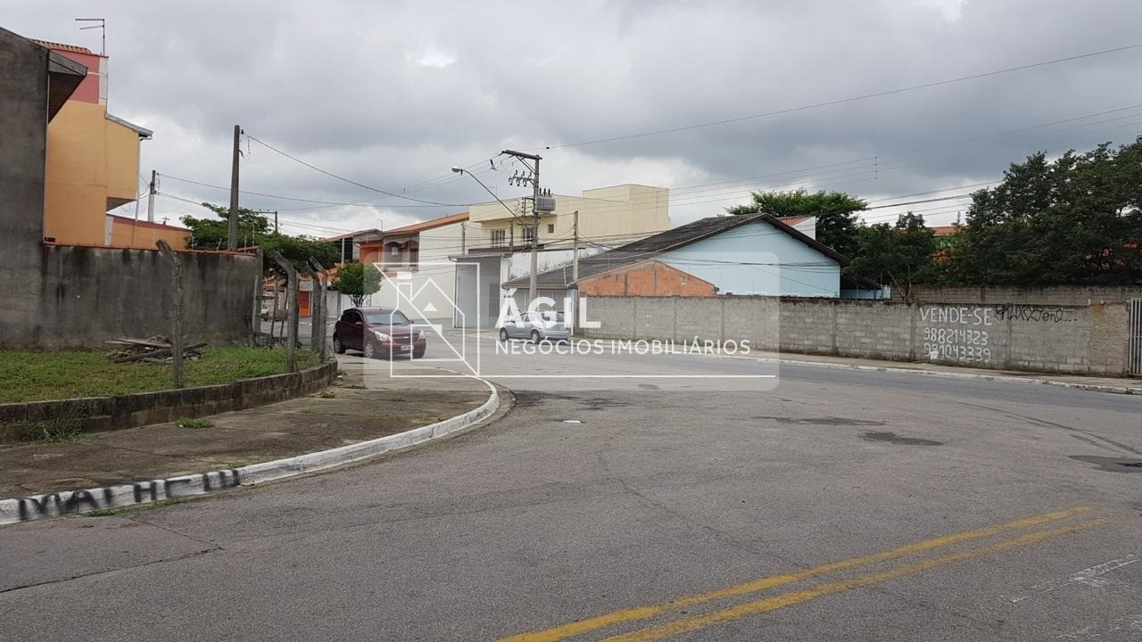 Vendo ou Alugo Sobrado 350 m2 - 3 dormitórios- Bosque dos Ipês - São José dos Campos