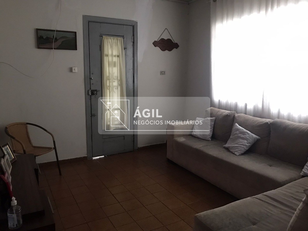 Vendo Casa Térrea 174 m2 de área construída - 3 dormitórios - Edícula - Jardim Paulista - São José dos Campos - SP