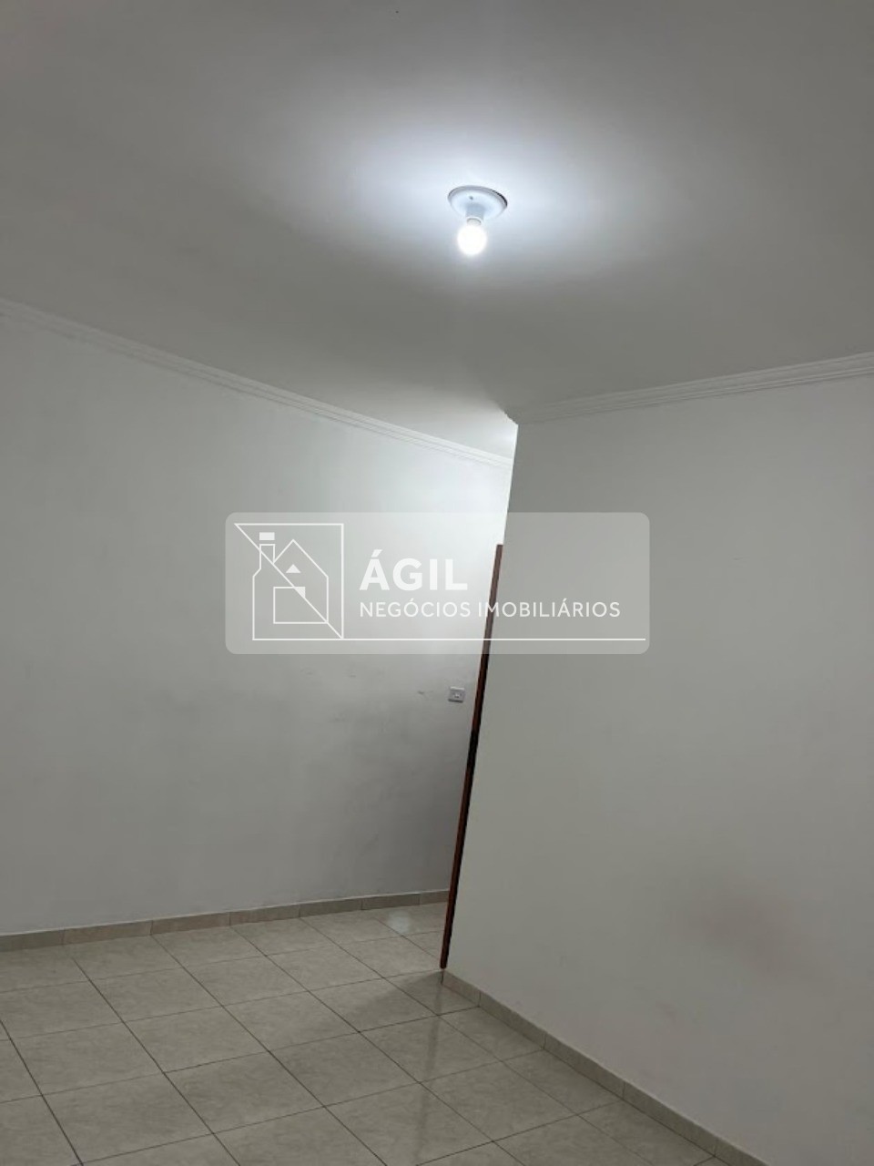 Vendo ou alugo sobrado 350 m2 - 3 dormitórios- bosque dos ip