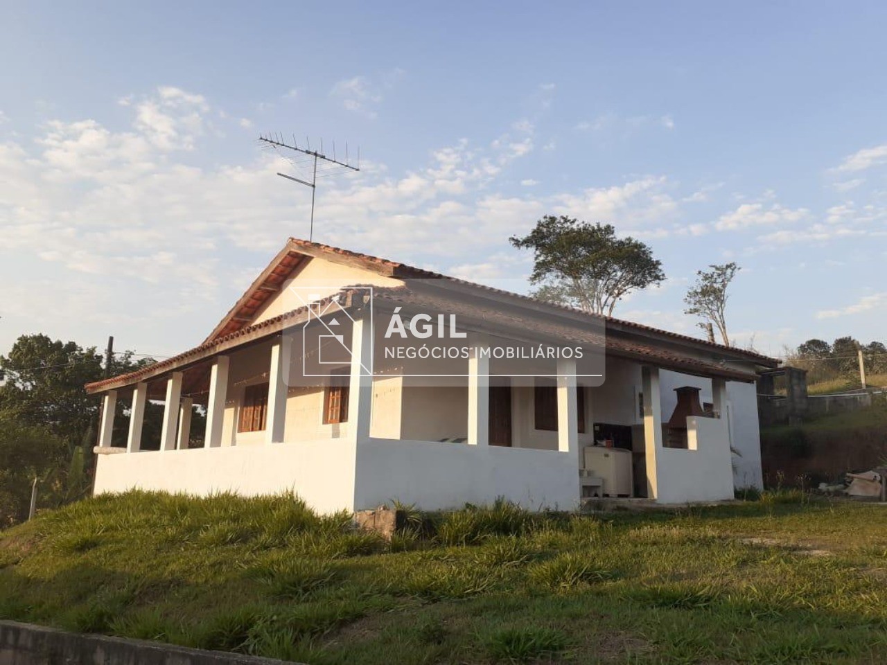 Vendo chácara 1000m2 - 3 dormitórios - chácaras santa maria 