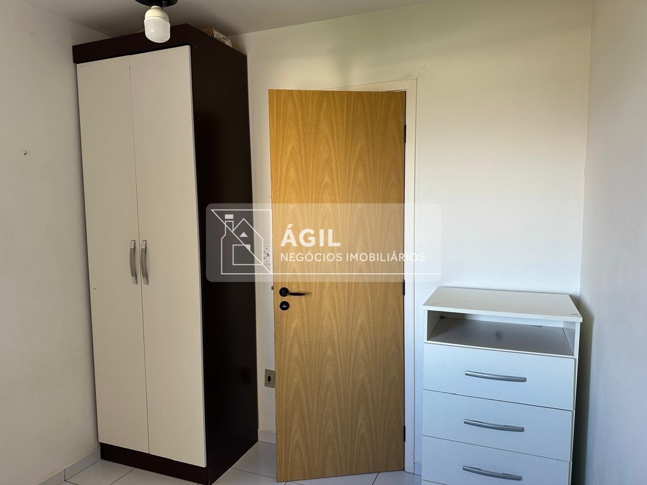 Alugo apartamento 51 m2 - 2 dormitórios - condominio colinas