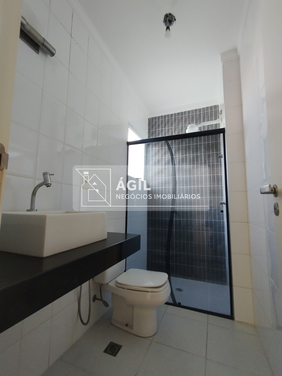 Vende-se casa no condomínio home & club- villa branca, jacar