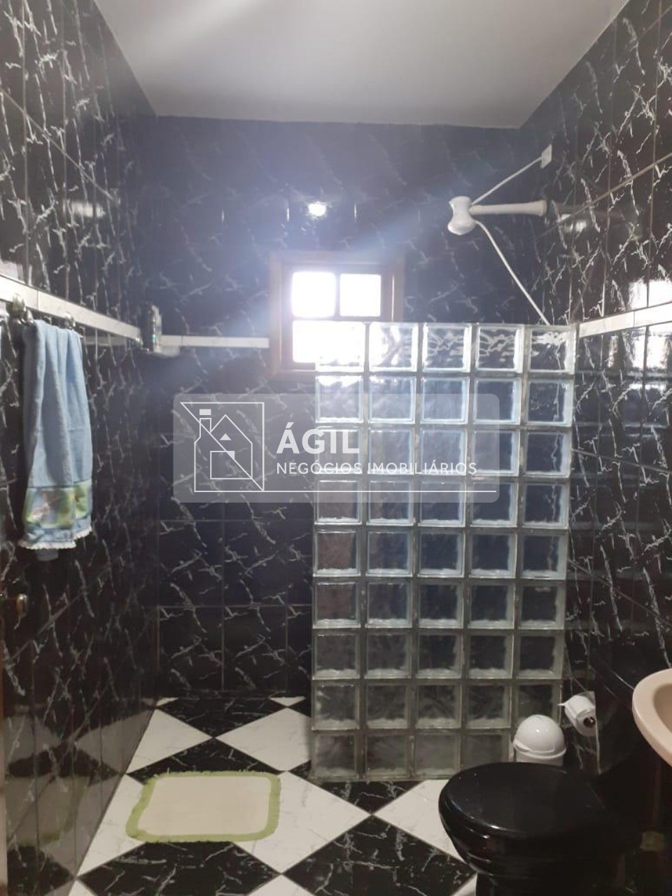 Vendo Chácara 1000m2 - 3 dormitórios - Chácaras Santa Maria - Jacareí